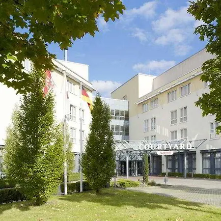 Courtyard Teltow Hotel
