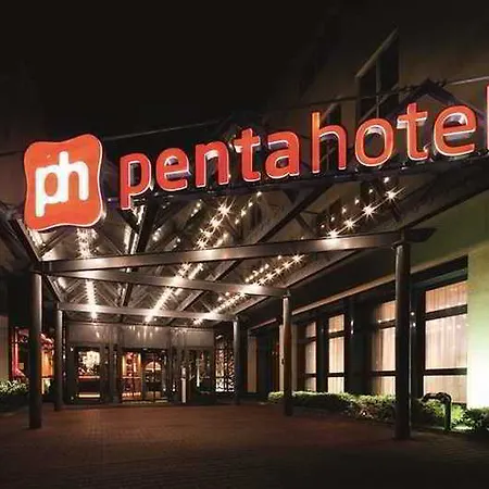 Courtyard Teltow Hotel 4*